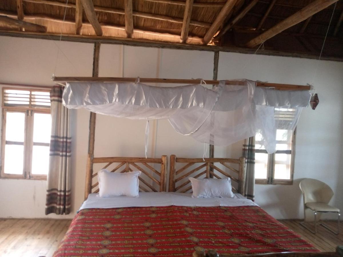 Tembo Safari Lodge Katunguru Esterno foto