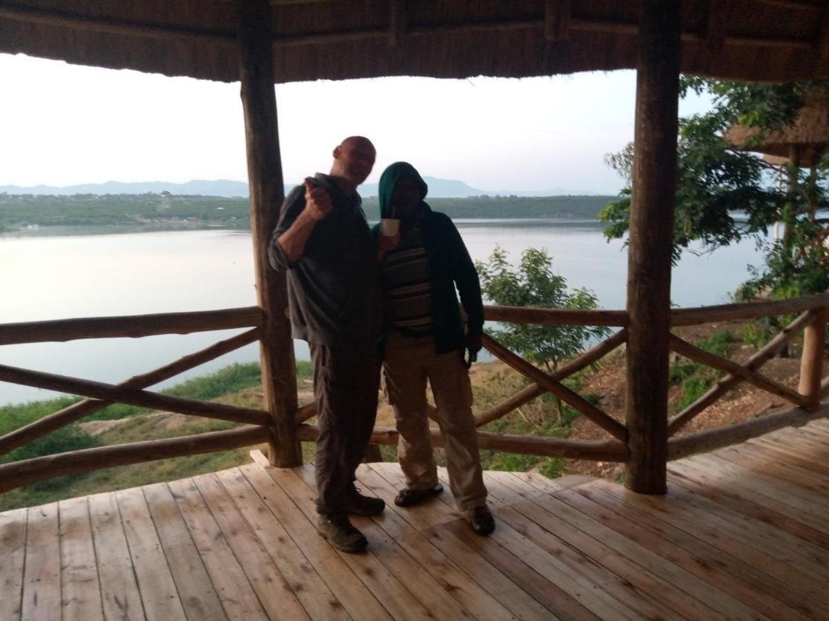 Tembo Safari Lodge Katunguru Esterno foto