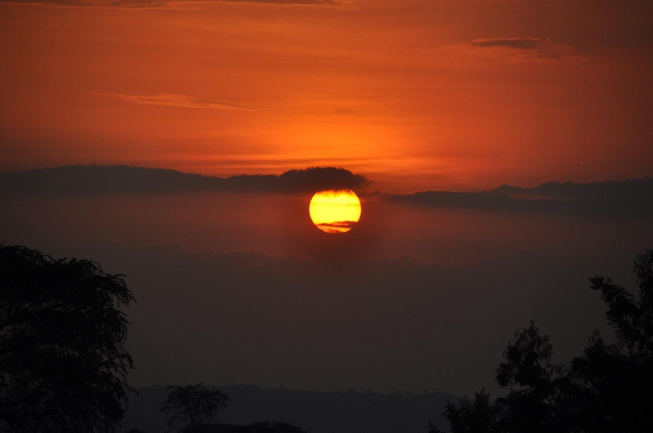 Tembo Safari Lodge Katunguru Esterno foto