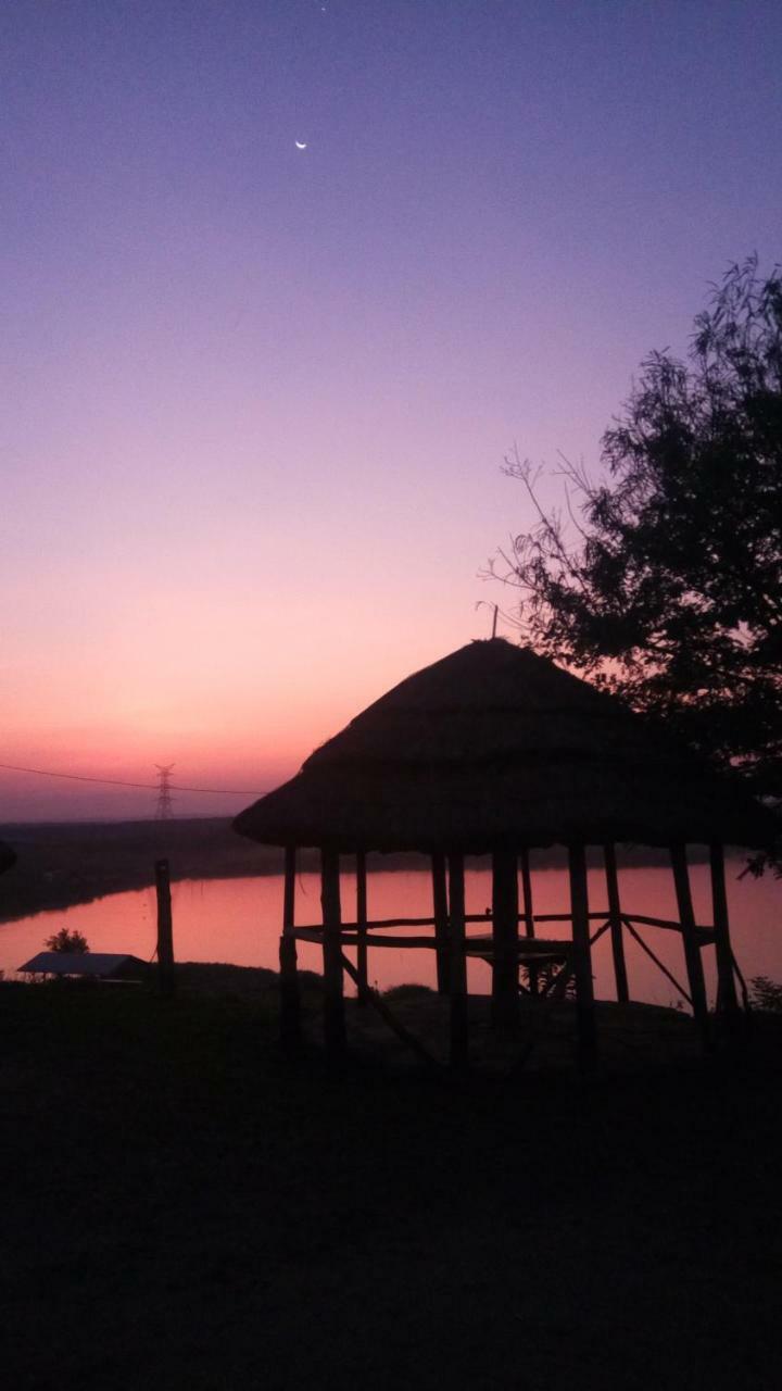 Tembo Safari Lodge Katunguru Esterno foto