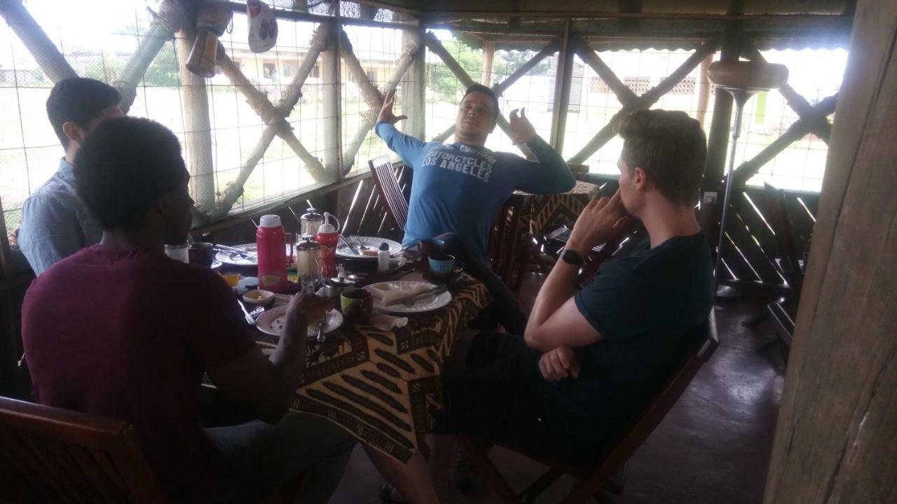 Tembo Safari Lodge Katunguru Esterno foto