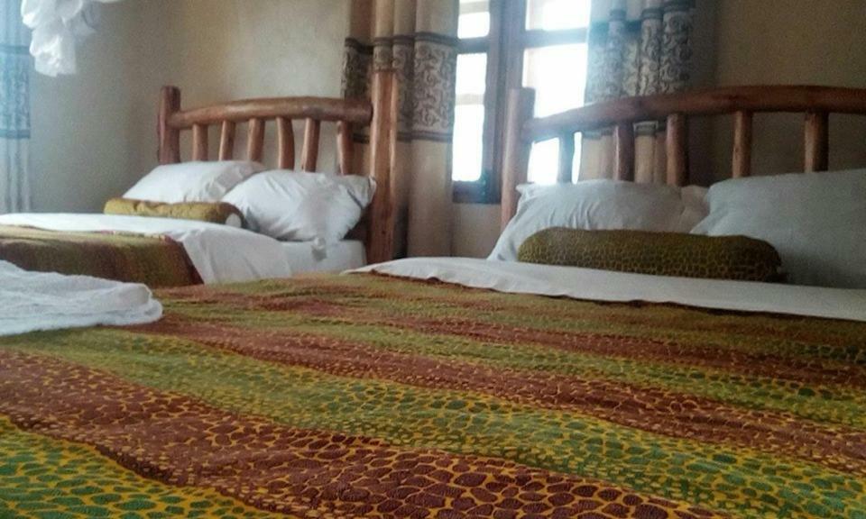 Tembo Safari Lodge Katunguru Esterno foto